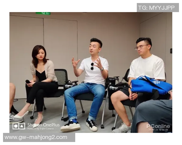 杨芳专访揭秘CSGO成功背后的策略与团队协作秘诀